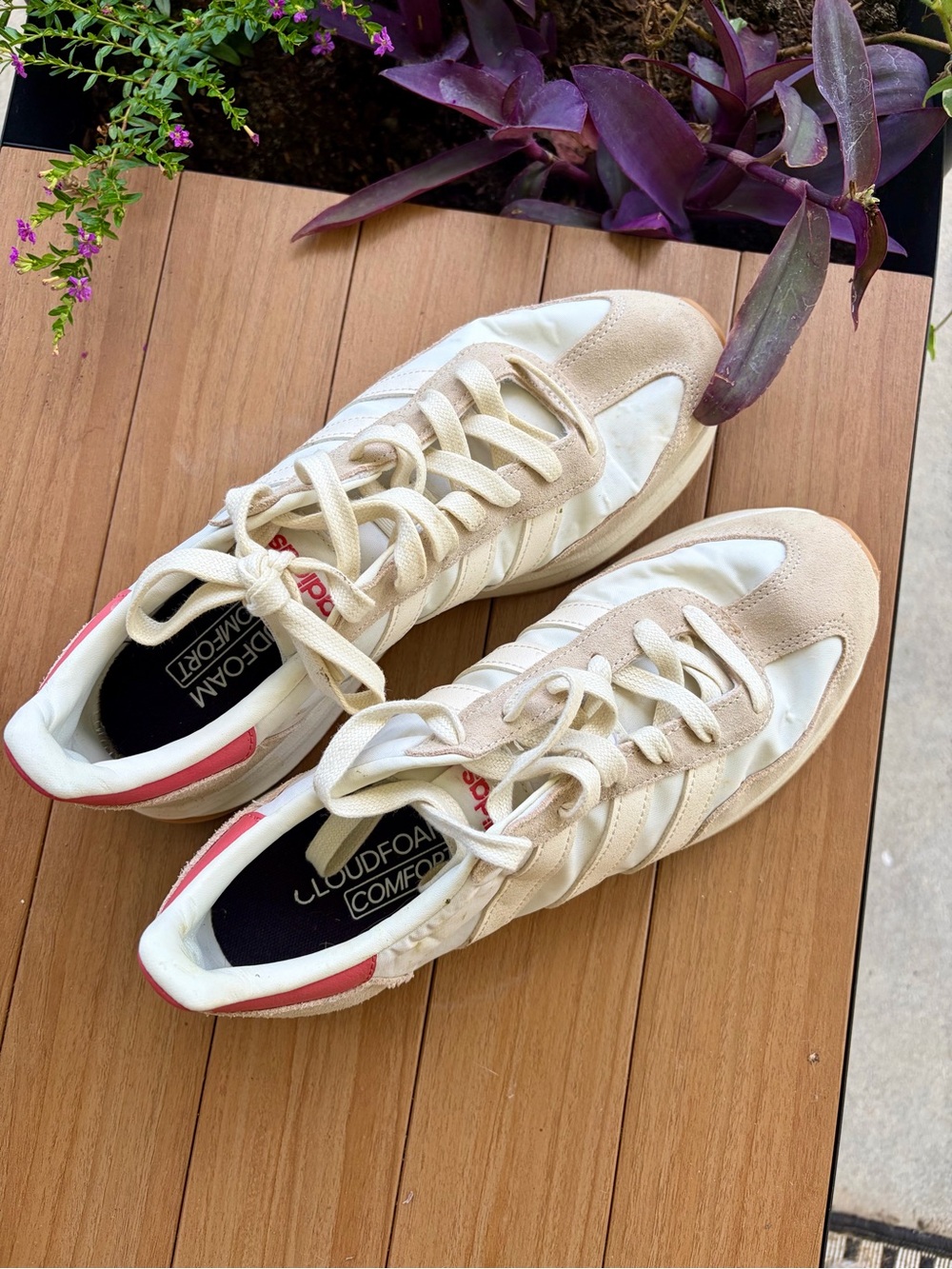 adidas Women’s Cream Suede & Pink Heel Cloudfoam Sneakers - Picture 4 of 5